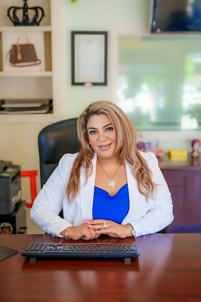 Cynthia Ruiz Latina Realtor